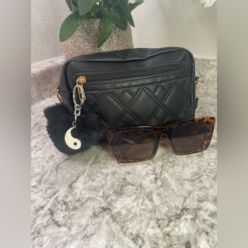 Black Crossbody & Glasses Bundle - Picture 2 of 8